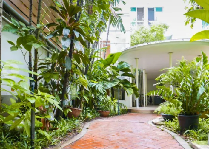 Townhouse Pk Garden Aparthotel Bangkok